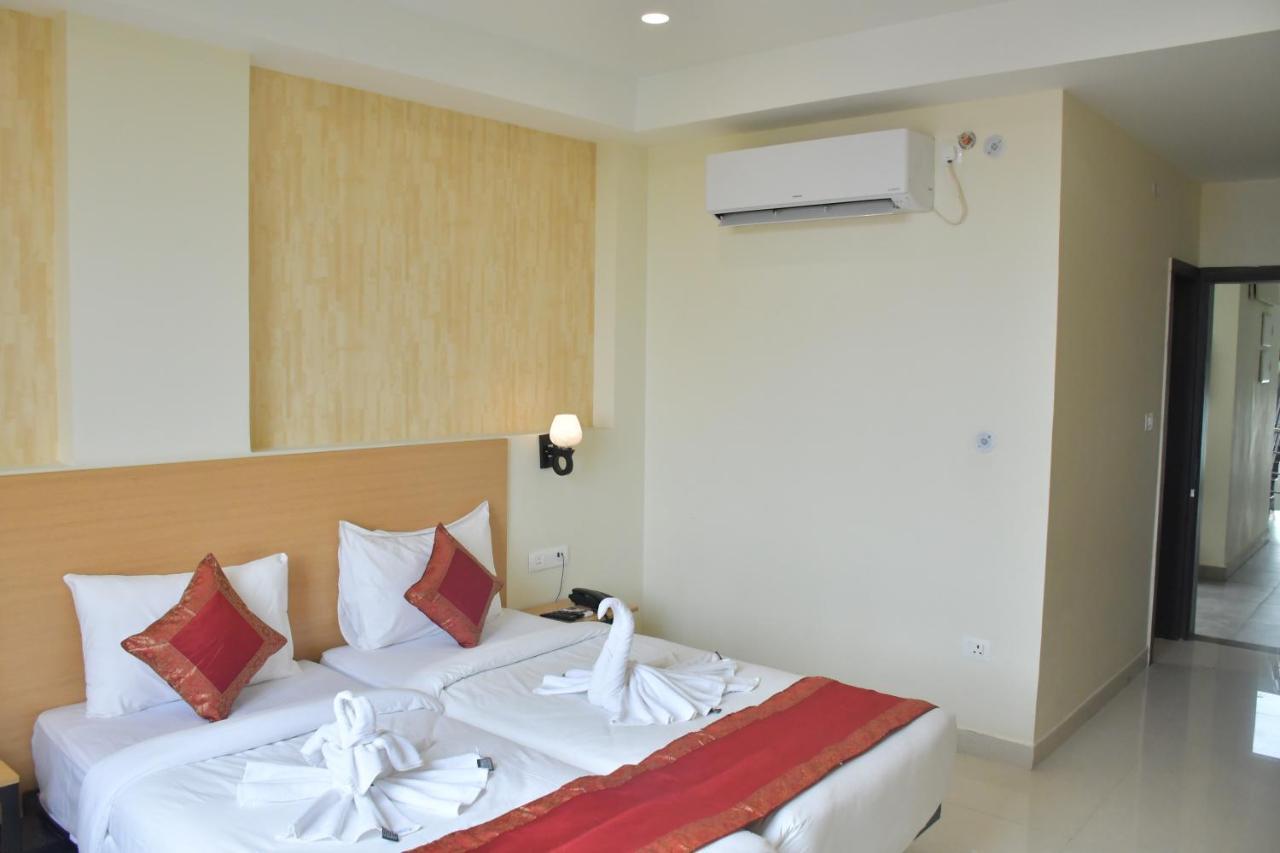 Hotel Yatharth Inn 瓦拉纳西 外观 照片