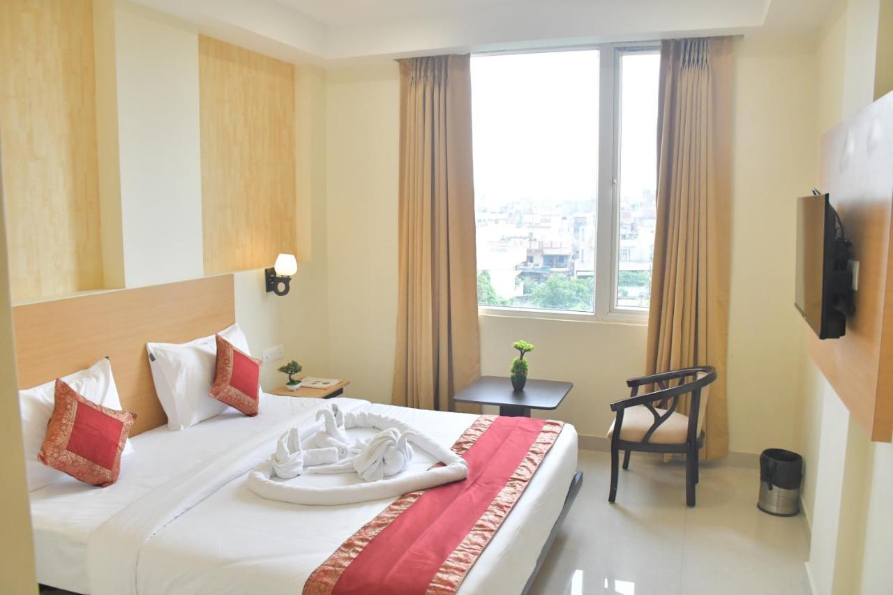 Hotel Yatharth Inn 瓦拉纳西 外观 照片