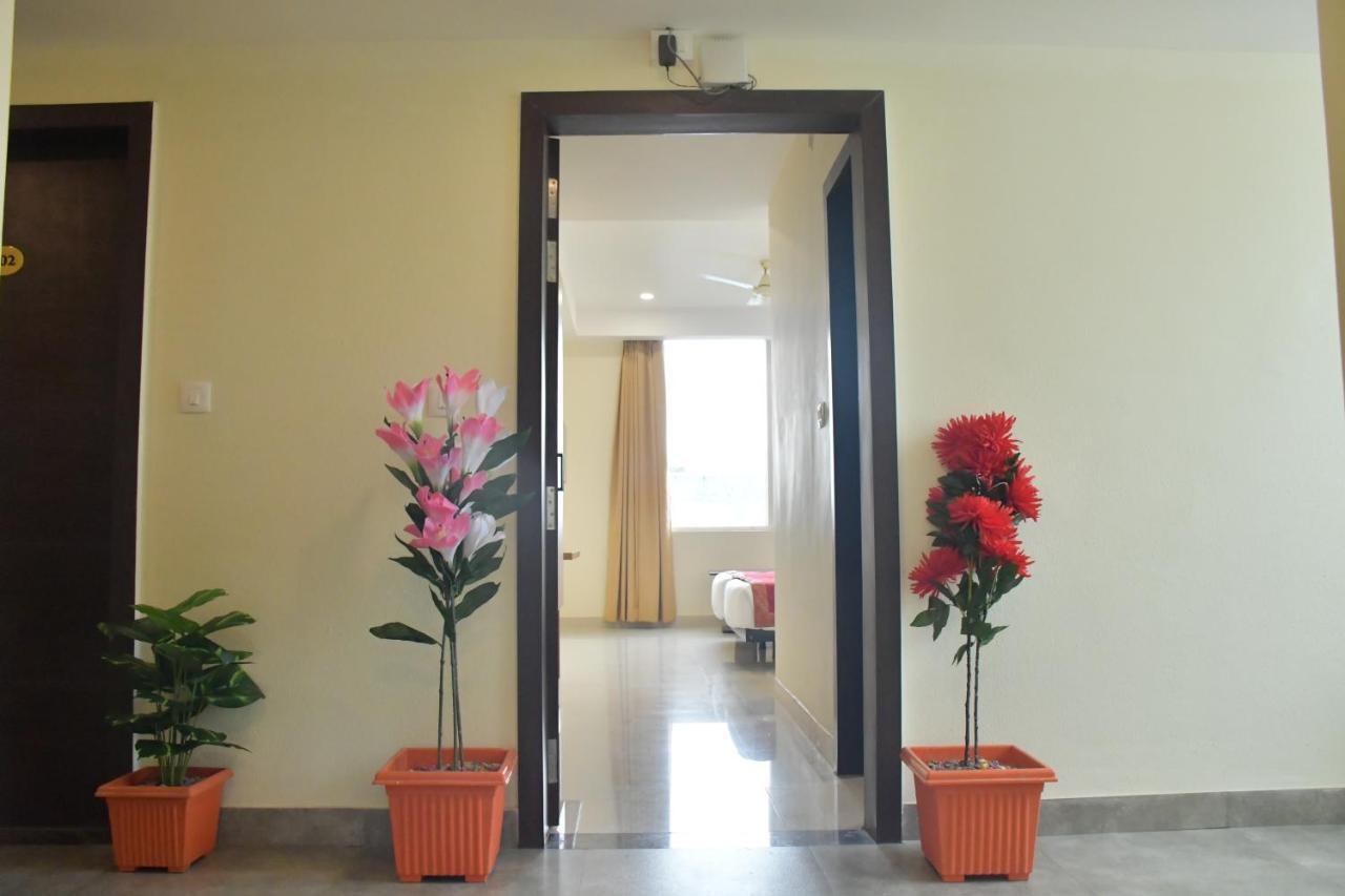 Hotel Yatharth Inn 瓦拉纳西 外观 照片
