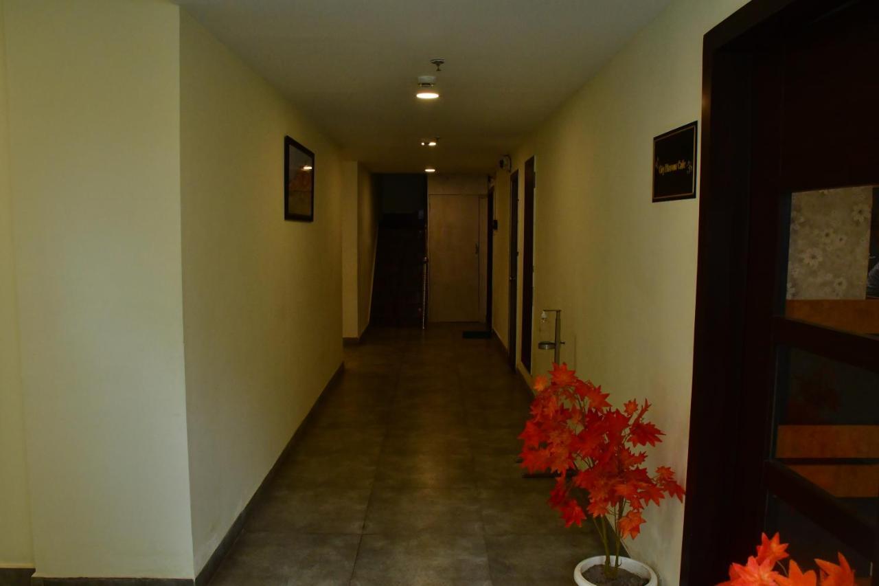 Hotel Yatharth Inn 瓦拉纳西 外观 照片