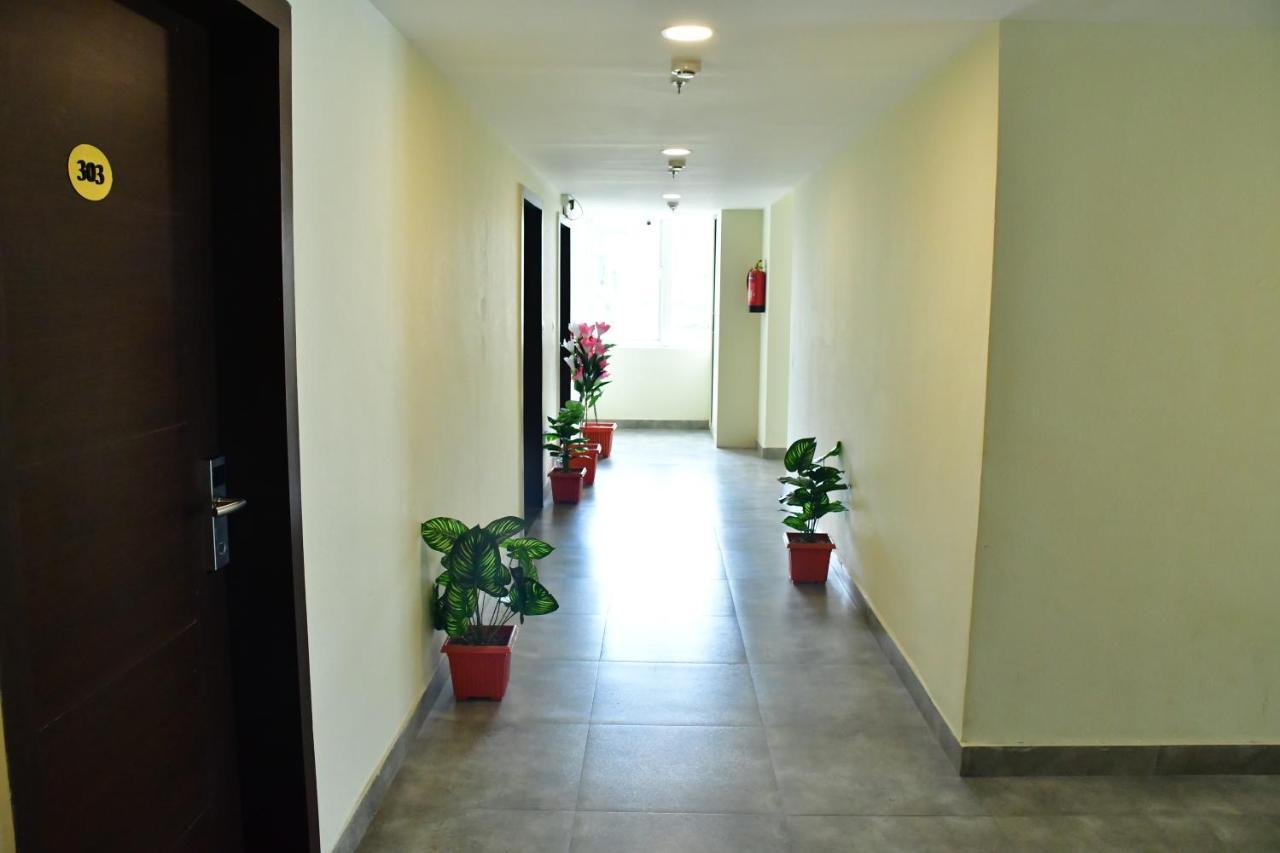 Hotel Yatharth Inn 瓦拉纳西 外观 照片