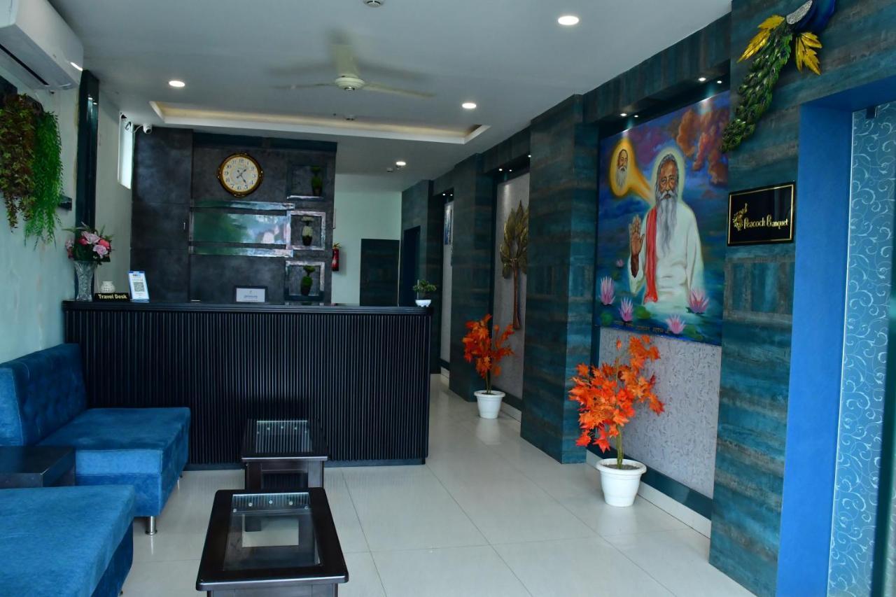 Hotel Yatharth Inn 瓦拉纳西 外观 照片
