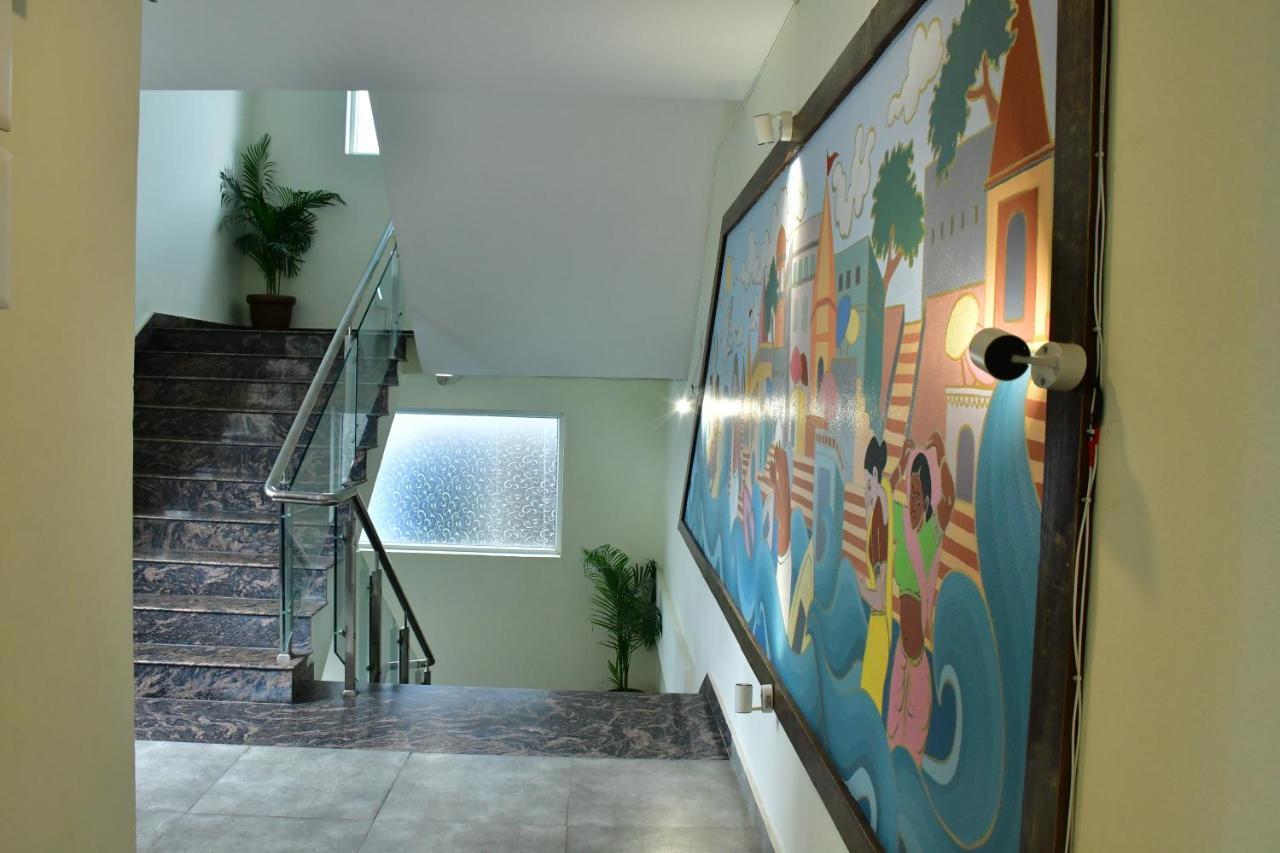 Hotel Yatharth Inn 瓦拉纳西 外观 照片