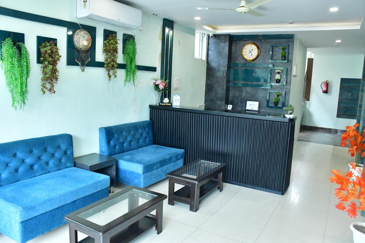 Hotel Yatharth Inn 瓦拉纳西 外观 照片