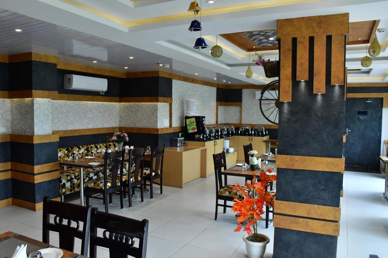 Hotel Yatharth Inn 瓦拉纳西 外观 照片